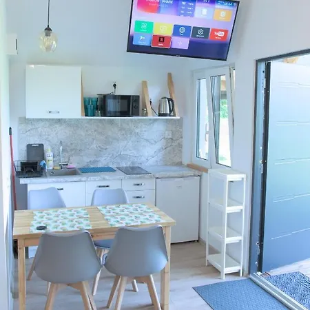 Nyaraló Zefir Nad Morzem I Jeziorem *