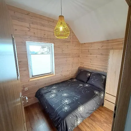 Vakantiehuis Zefir Nad Morzem I Jeziorem Jezierzany