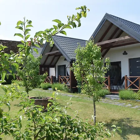 Zefir Nad Morzem I Jeziorem Nyaraló *